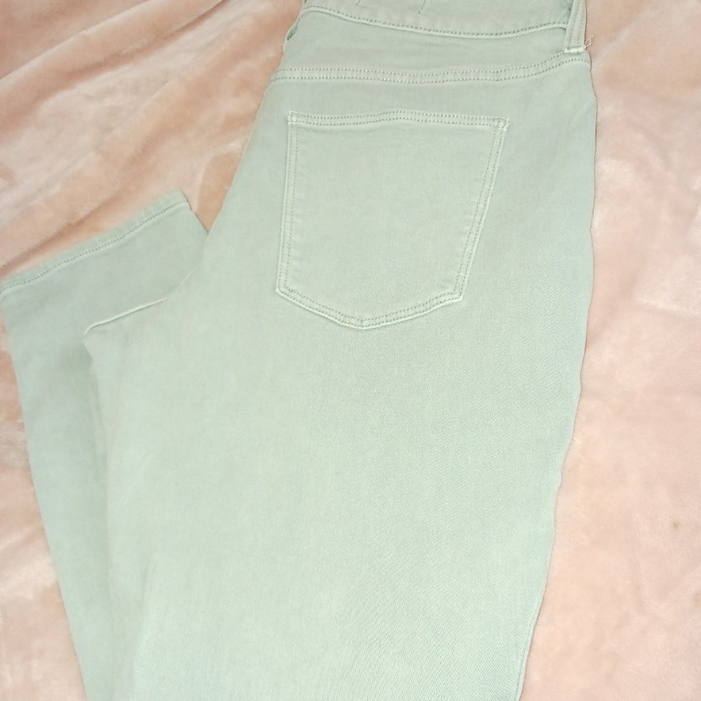 Universal Threads 14 - image 2